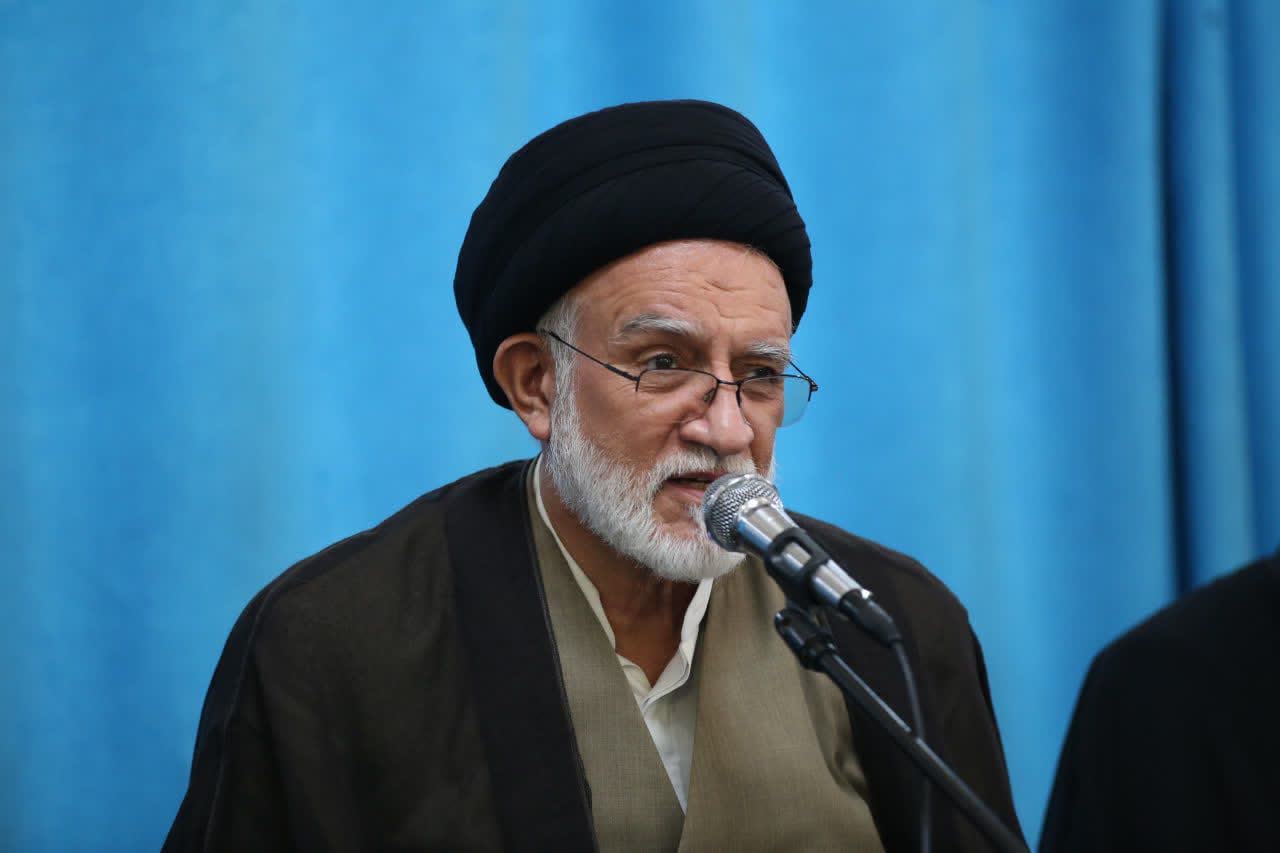 حجتالاسلام والمسلمین طاهری شیرازی تولیت حرم مطهر سیدعلاءالدین حسین شیراز و رئیس جامعه روحانیت فارس